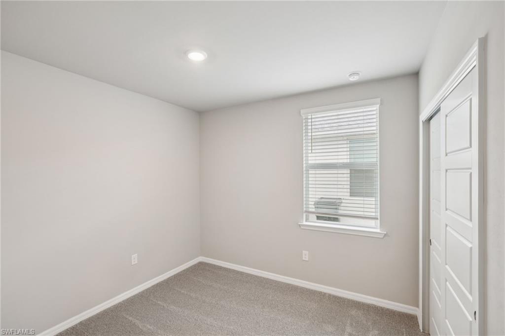 CRESCENT LAKES - Residential