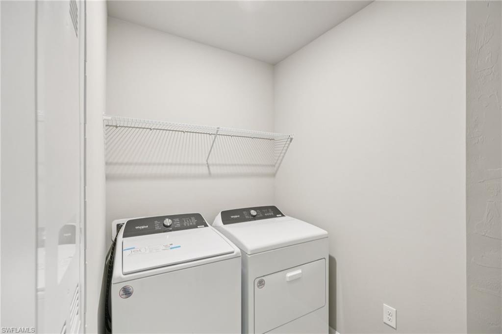 CRESCENT LAKES - Residential