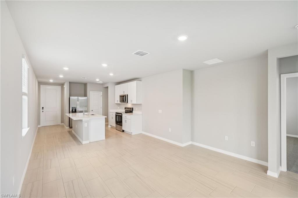 CRESCENT LAKES - Residential