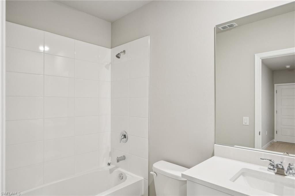 CRESCENT LAKES - Residential