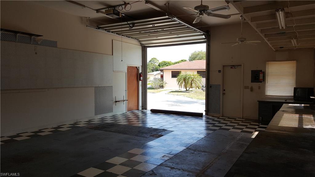 COLONIAL PINES - Residential