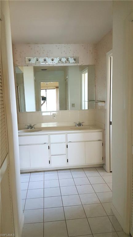 COLONIAL PINES - Residential