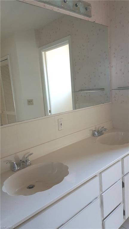 COLONIAL PINES - Residential