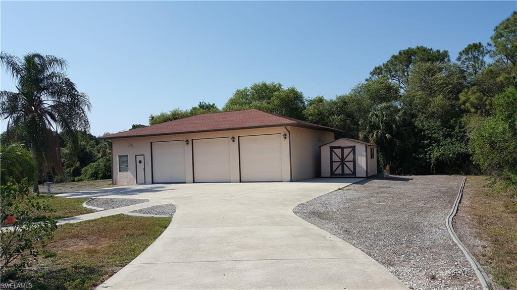 COLONIAL PINES - Residential