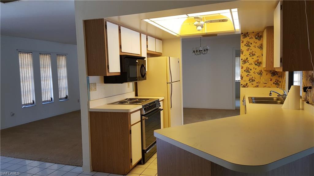 COLONIAL PINES - Residential