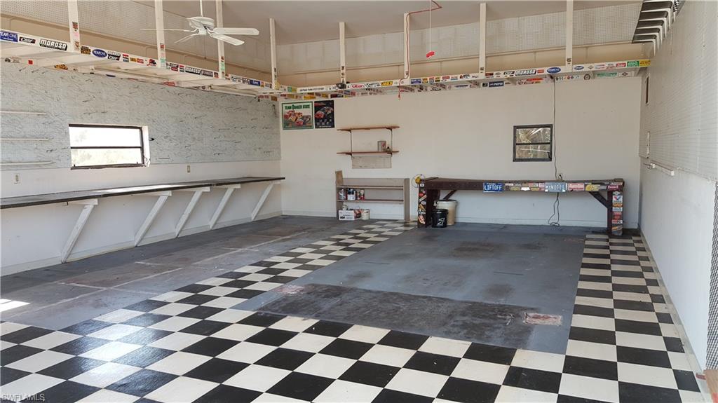 COLONIAL PINES - Residential