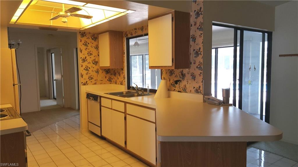 COLONIAL PINES - Residential