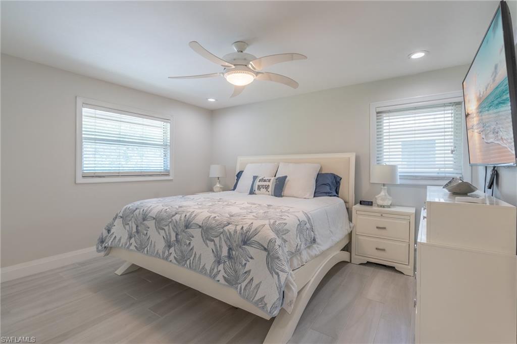 ROYAL BAY VILLAS - Residential