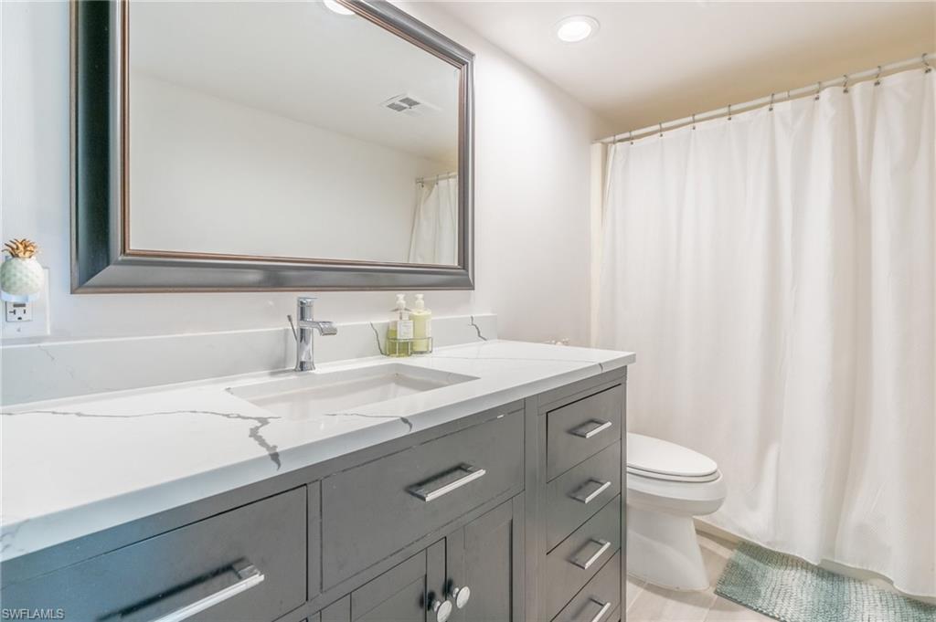 ROYAL BAY VILLAS - Residential