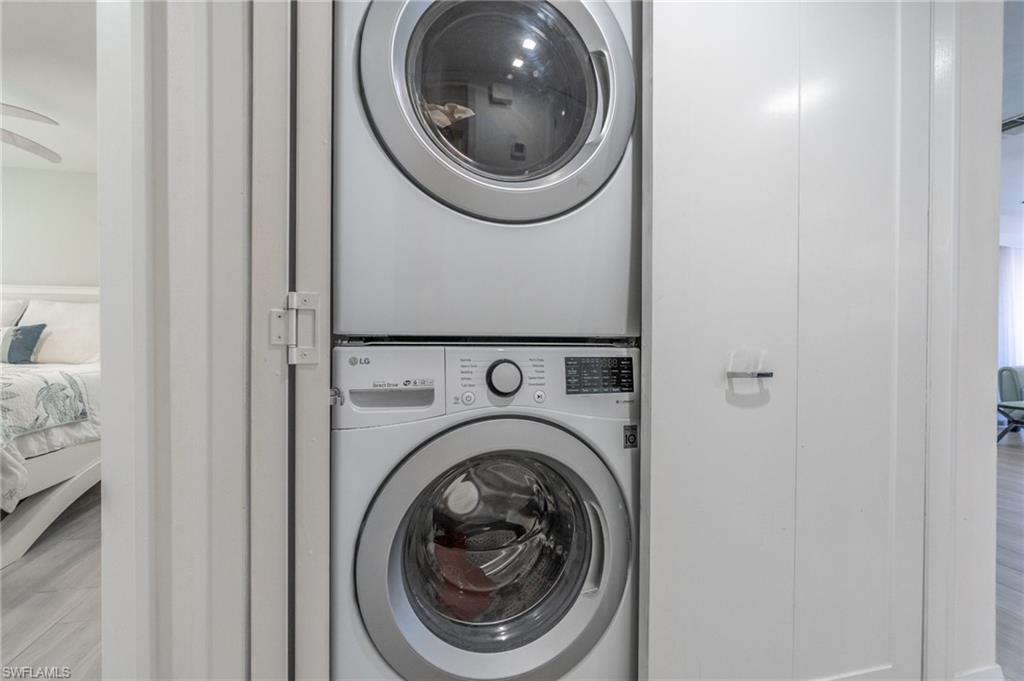 ROYAL BAY VILLAS - Residential