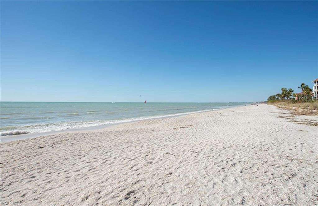 CHATEAU SUZANNE - Residential Lease