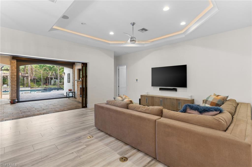 GOLDEN GATE ESTATES - Residential