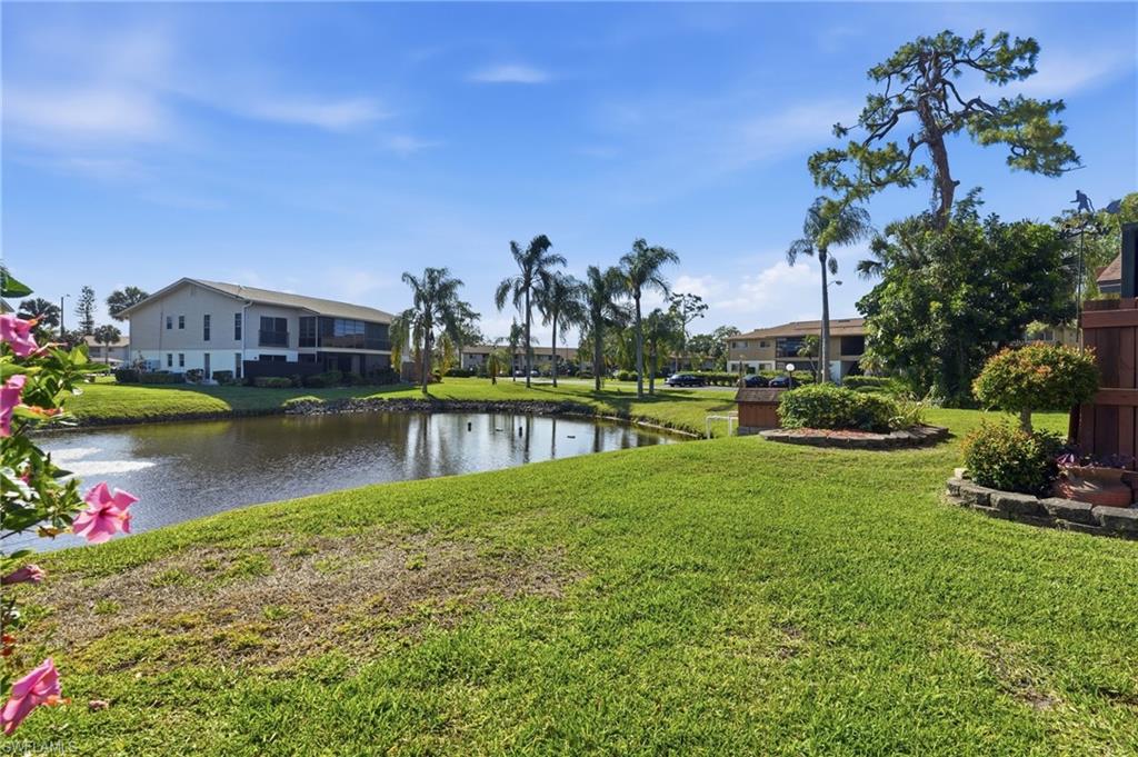 FOXMOOR LAKES - Residential