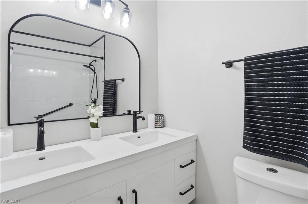 FOXMOOR LAKES - Residential