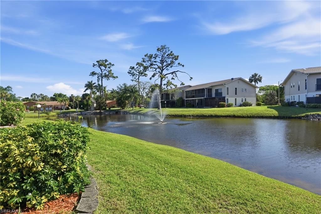 FOXMOOR LAKES - Residential