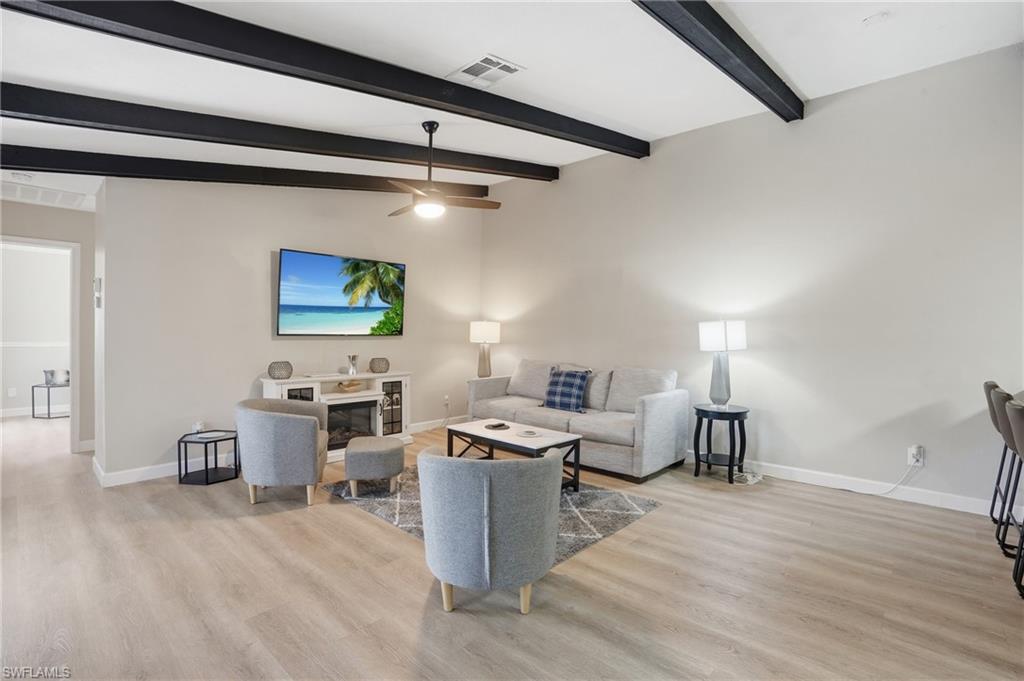 FOXMOOR LAKES - Residential