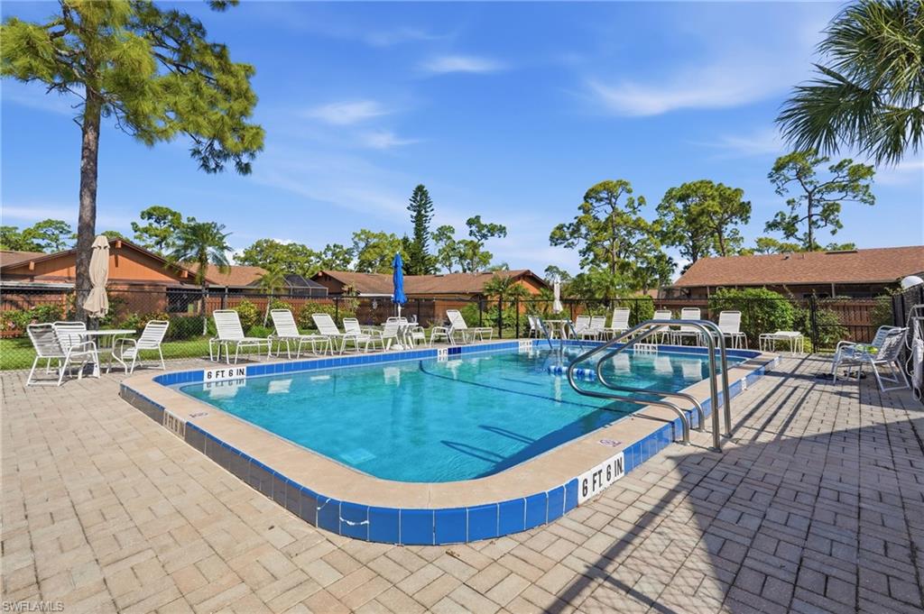 FOXMOOR LAKES - Residential