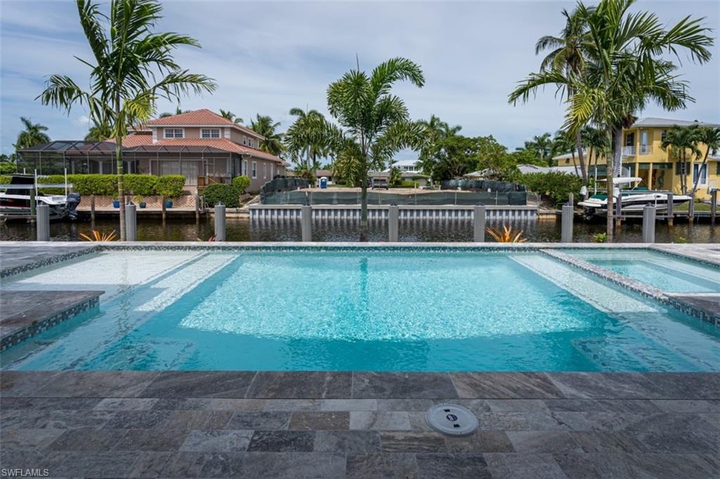 ROYAL HARBOR - Residential