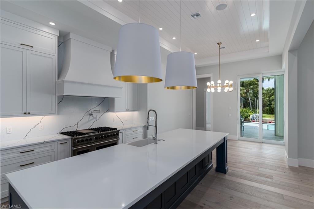 ROYAL HARBOR - Residential