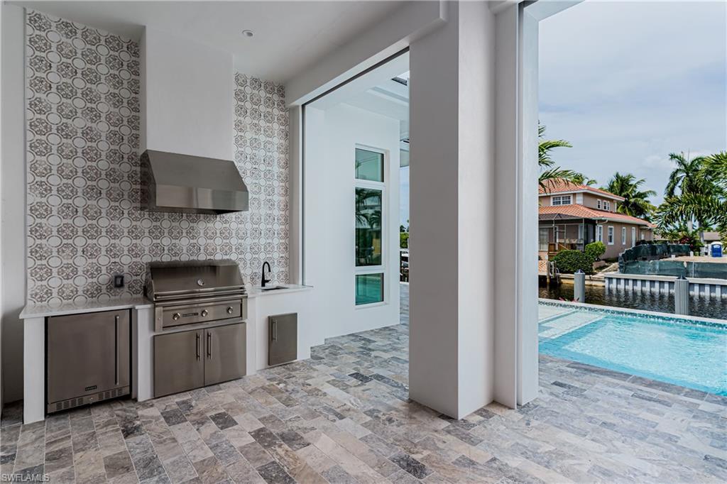 ROYAL HARBOR - Residential