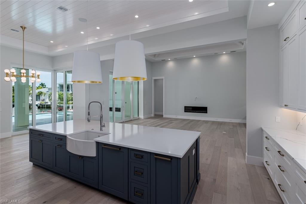 ROYAL HARBOR - Residential