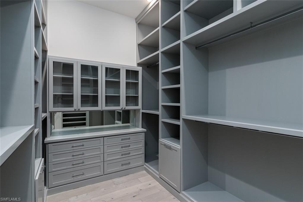 ROYAL HARBOR - Residential