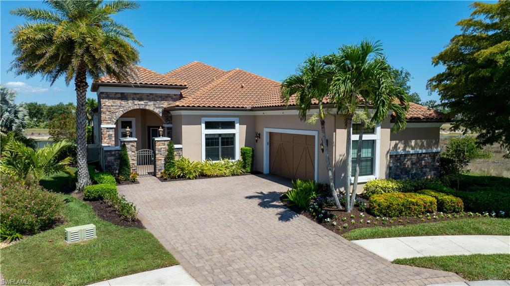 ESPLANADE - Residential