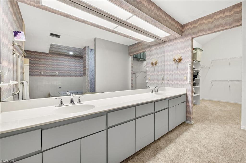 HERITAGE FARMS - Residential