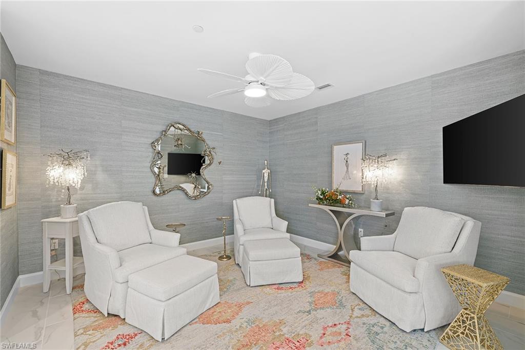 ELEVEN ELEVEN CENTRAL - Residential