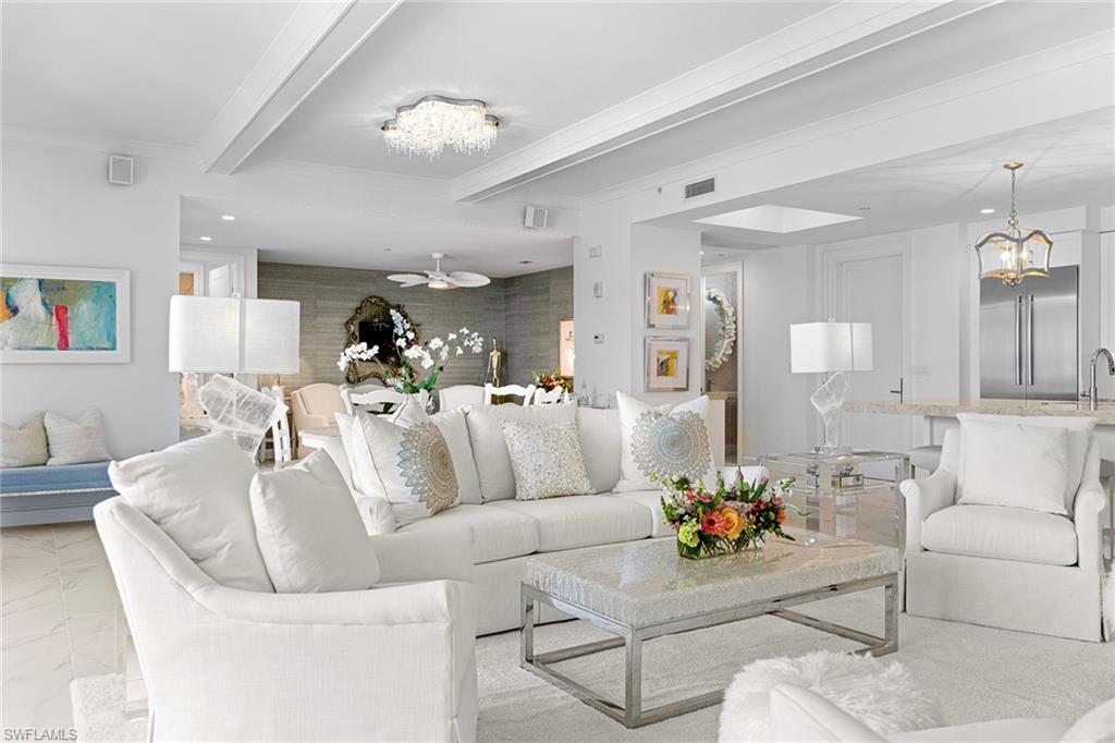 ELEVEN ELEVEN CENTRAL - Residential