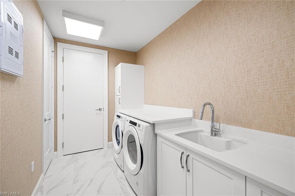 ELEVEN ELEVEN CENTRAL - Residential