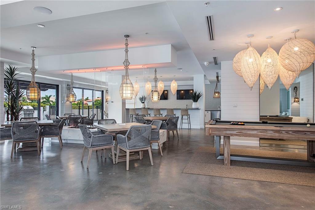 ELEVEN ELEVEN CENTRAL - Residential