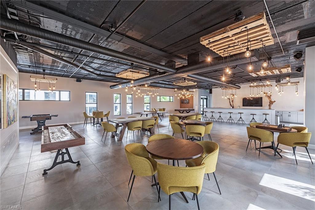 ELEVEN ELEVEN CENTRAL - Residential