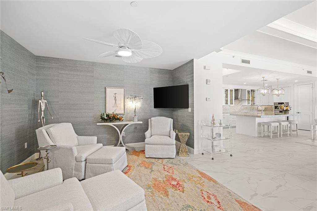 ELEVEN ELEVEN CENTRAL - Residential