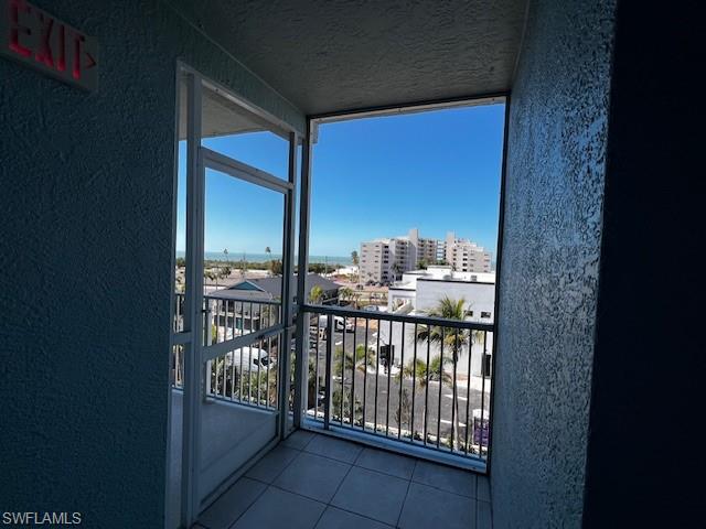 CAPTAINS BAY SOUTH - Residential