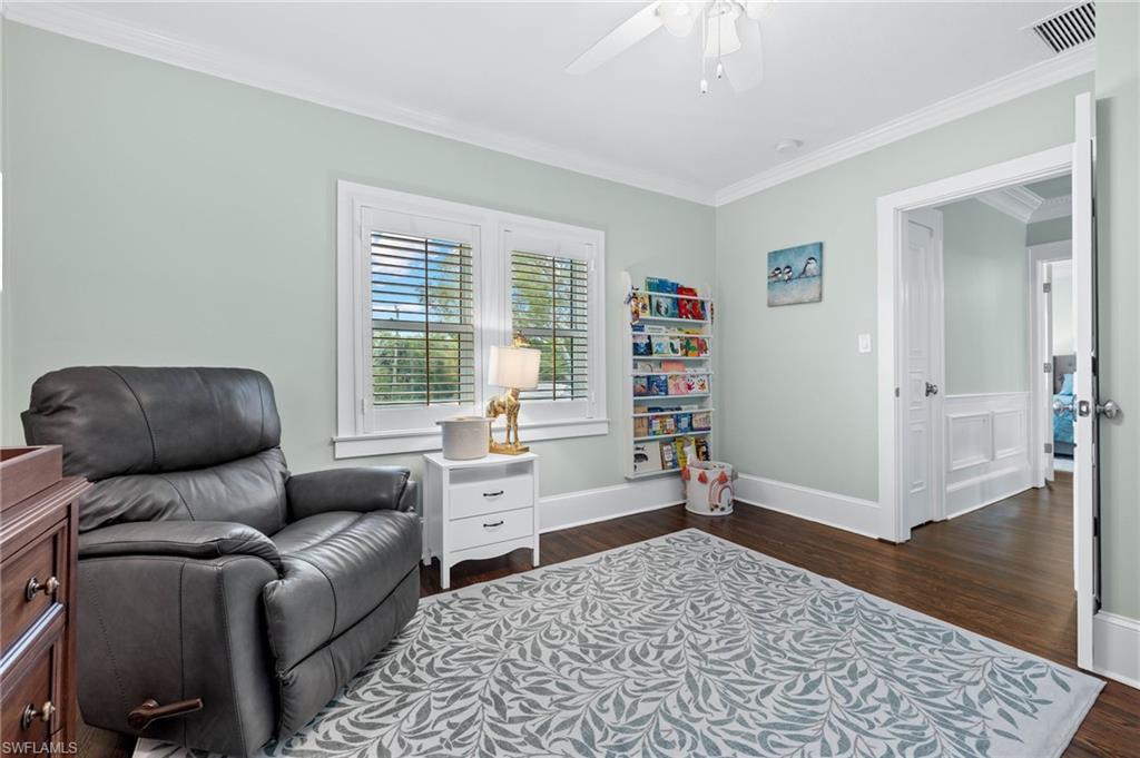 YORK MANOR - Residential