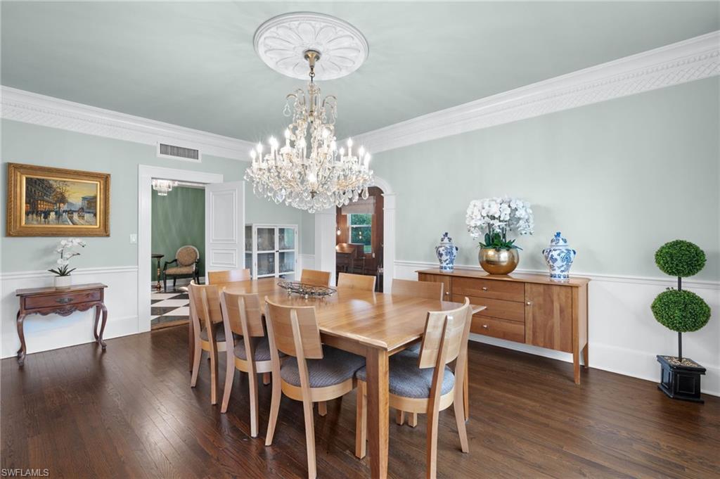 YORK MANOR - Residential