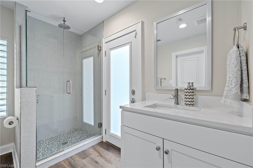 YORK MANOR - Residential