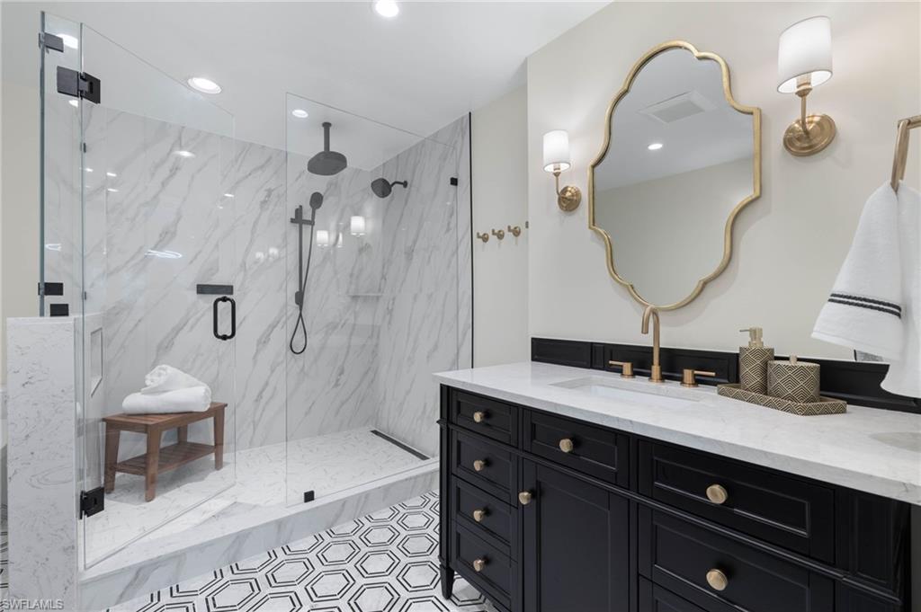 YORK MANOR - Residential