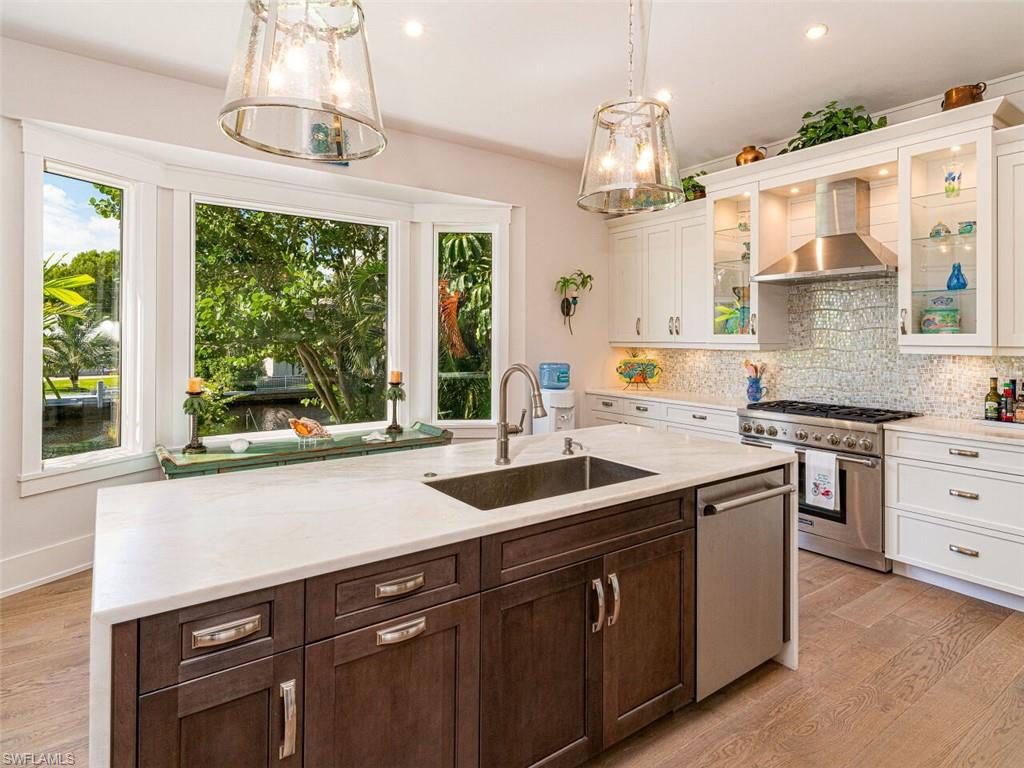 AQUALANE SHORES - Residential