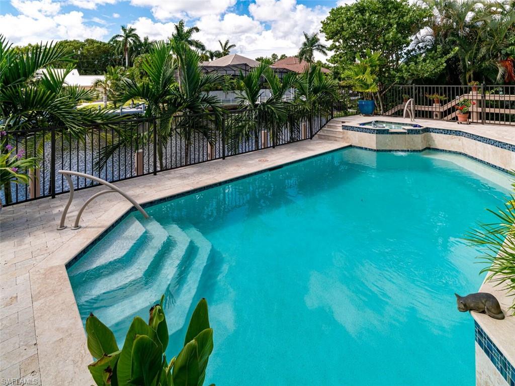 AQUALANE SHORES - Residential