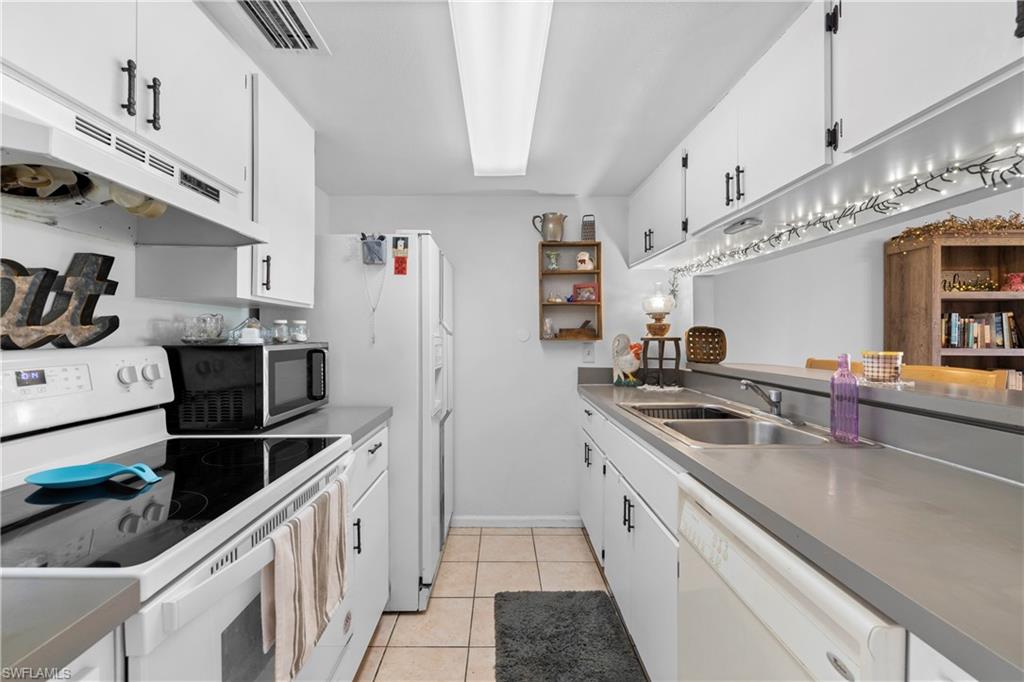 KINGS POINT - Residential