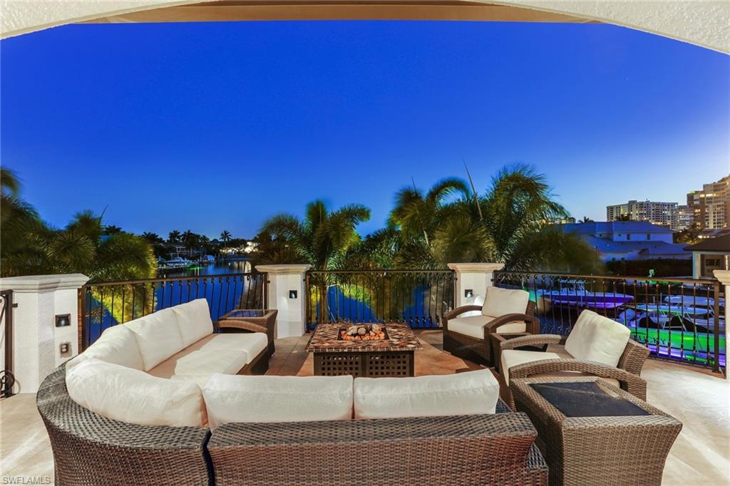 PARK SHORE - Residential