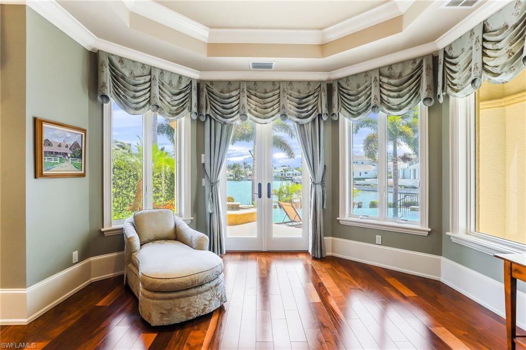 PARK SHORE - Residential