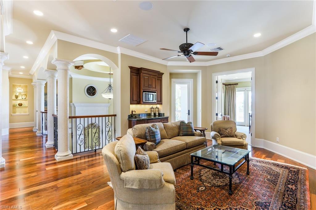 PARK SHORE - Residential