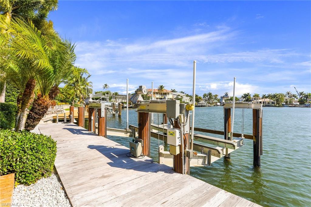 PARK SHORE - Residential