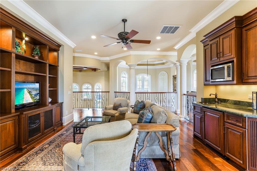 PARK SHORE - Residential