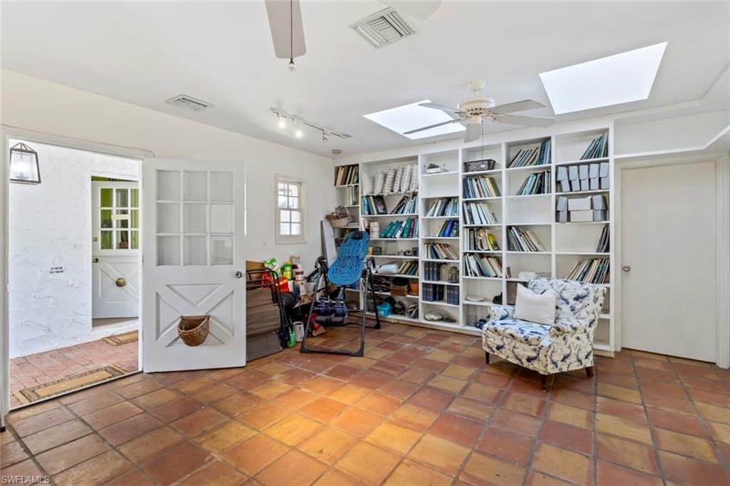 VALENCIA TERRACE - Residential