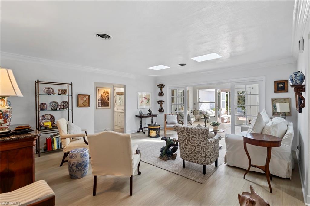 VALENCIA TERRACE - Residential