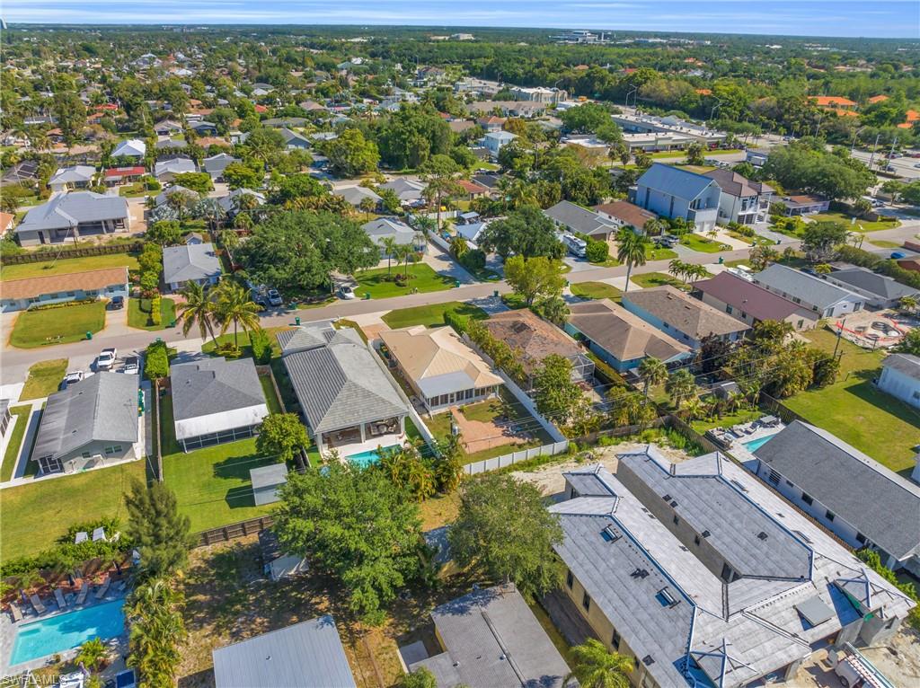 NAPLES PARK - Residential